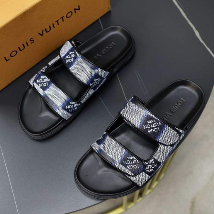 Picture of Louis Vuitton Slippers _SKULVsz38-45mnf07081245